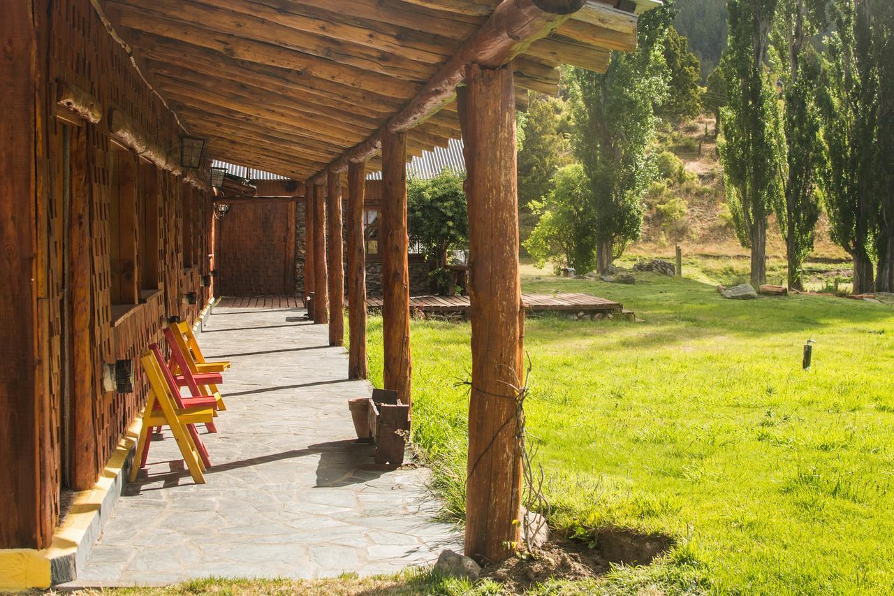 Valle Del Carrileufu Villa Cholila Exterior photo